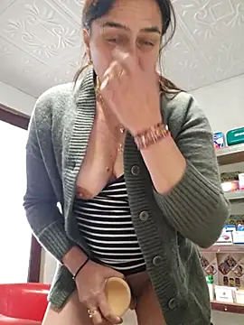isabellecraft (F milf) - Lets play nacked în pharmacy