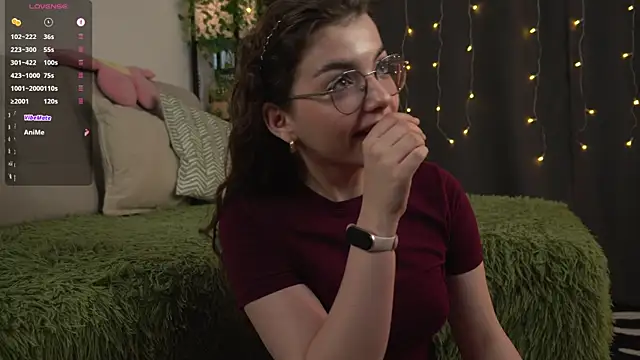 flairedgin (F teen) - Doggy pose and msaage ass