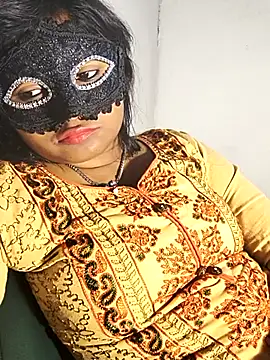 DIRTYSECRET_QUEEN_07