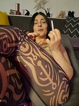 AryaSummersReal