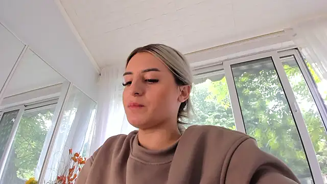 Ella_Vee