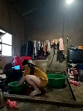 quynhkoolbae (F young) - Kiếm tiền chữa bệnh