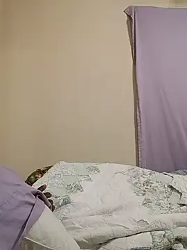 Babygir85 live sex cam