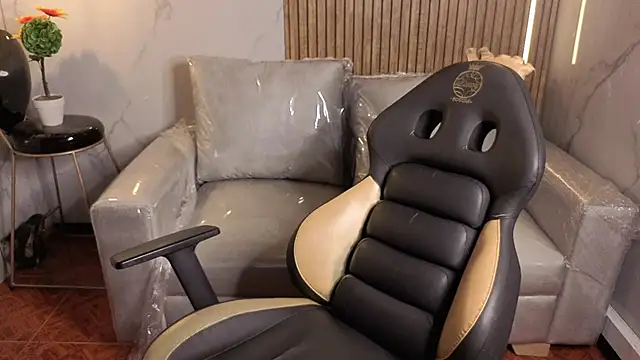 kitten_cam (F teen) - finger pussy
