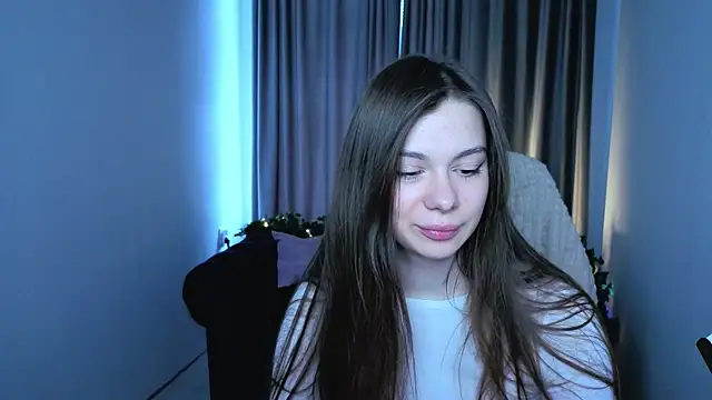 siennasayss (Ask my age) - suck finger