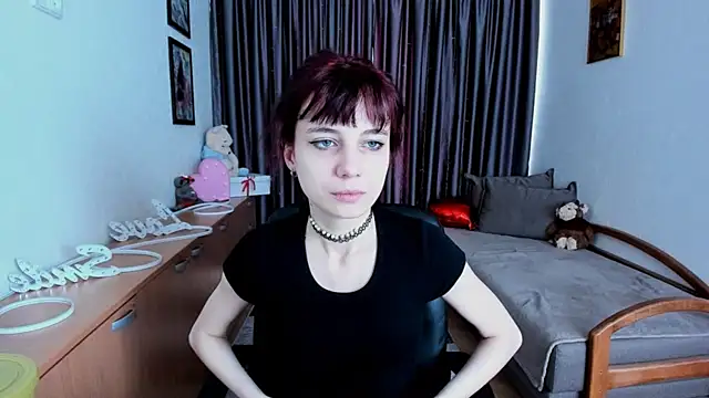 minilysii (F young) - I'm new here. Support me : )