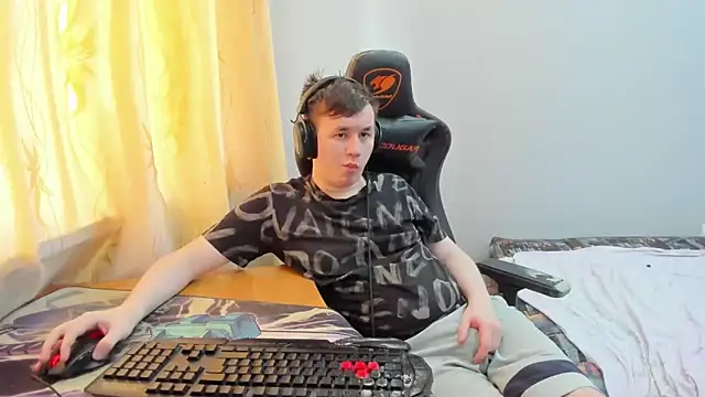 iliaskrislove - Iliaskrislove's free webcam - UK Sex Cams