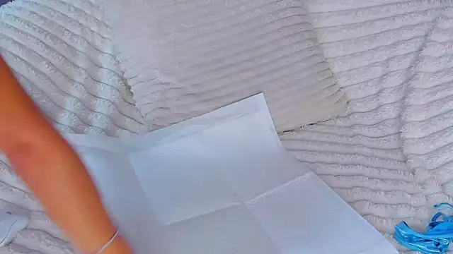 awww_ella (F young) - Slay all day, Ride all night 😏