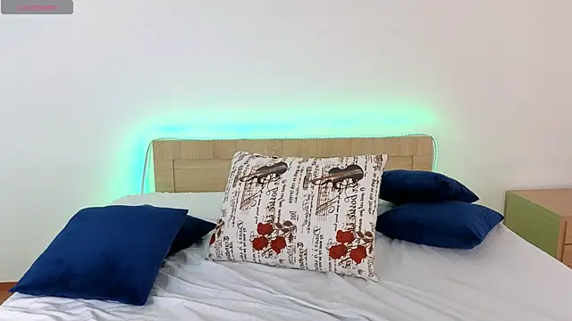 miless_cooper - Miless_Cooper's free webcam - UK Sex Cams