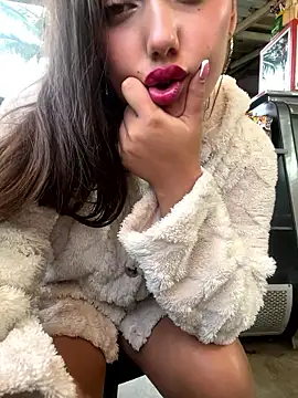naughty-samanta- - Naughty-Samanta-'s free webcam - UK Sex Cams