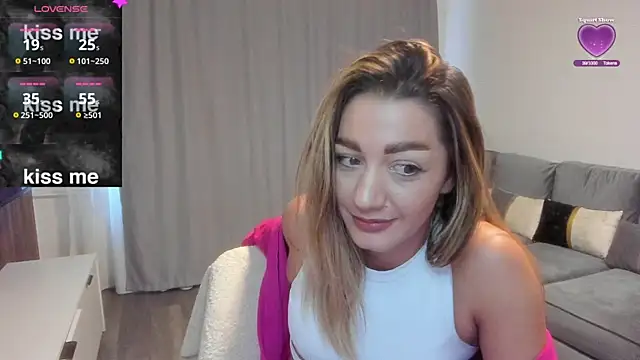 rossana_doll - Rossana_doll's free webcam - UK Sex Cams