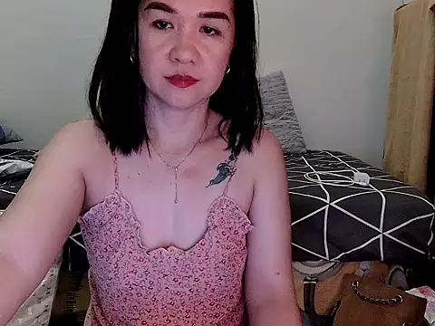 kisshott - KissHott's free webcam - UK Sex Cams