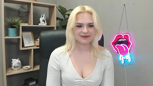 sweetlilyxo - SweetLilyxo's free webcam - UK Sex Cams
