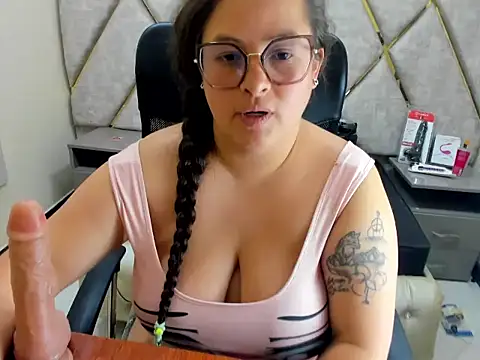 Sarah_Boobs_ - Offline