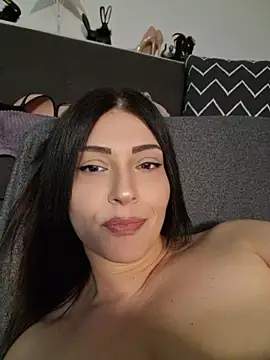 AryaSummersReal webcam