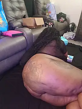 Thickkemzz41 live sex cam