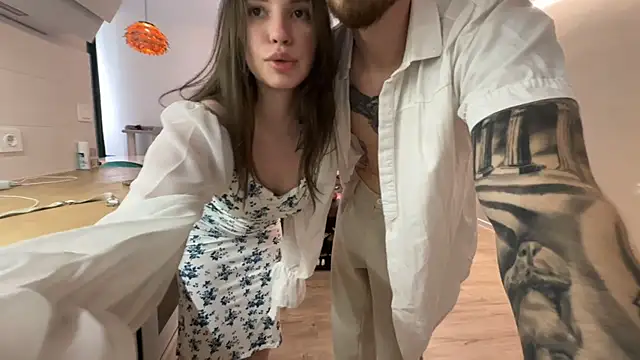 neighborzone - NeighborZone's free webcam - UK Sex Cams