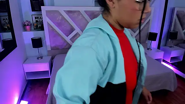 Mia_Velez1