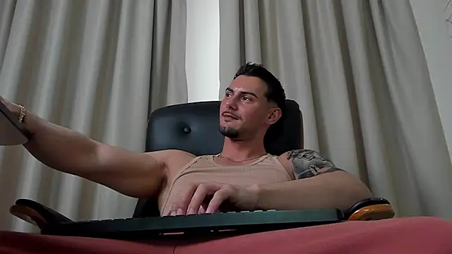 clintmasters (M young) - Shirtless