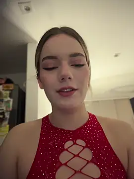 NicoleCut