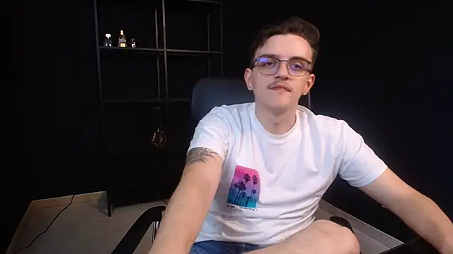 felixstarkk - FelixStarkk's free webcam - UK Sex Cams