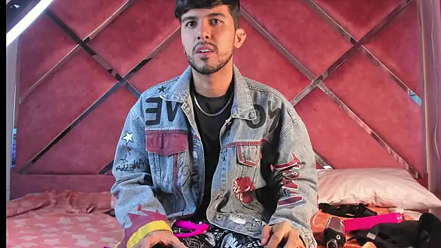 rodrigocolby2 - RodrigoColby2's free webcam - UK Sex Cams