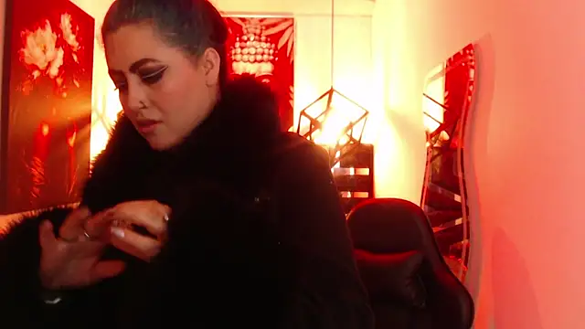 scarleth_blue