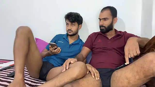DesiDaddyandSon's live cam