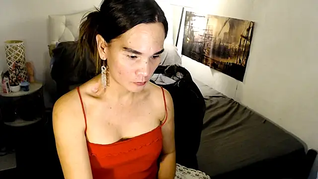 NinaDOM4CUM webcam