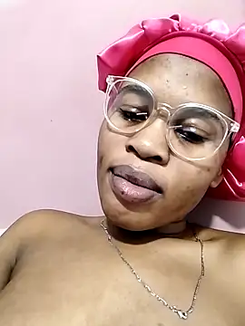 cherrydollx - Cherrydollx's free webcam - UK Sex Cams