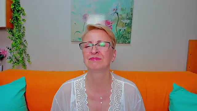 iamyourdream89 - Iamyourdream89's free webcam - UK Sex Cams
