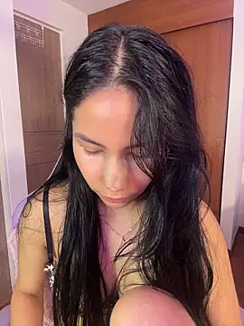 arianareynoldss - ArianaReynoldss's free webcam - UK Sex Cams