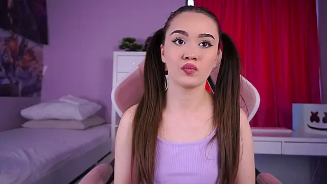 selennevoss - SelenneVoss's free webcam - UK Sex Cams