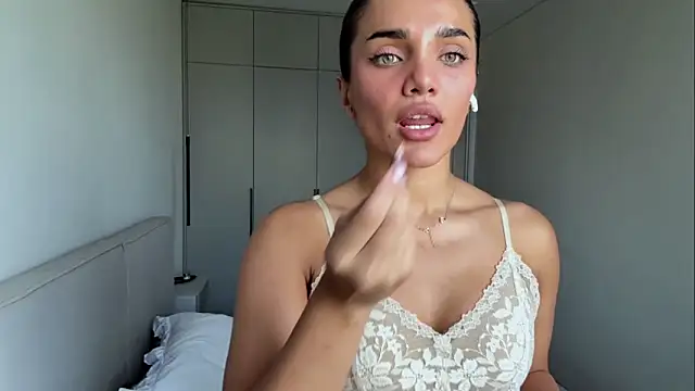 melindareny - MelindaReny's free webcam - UK Sex Cams