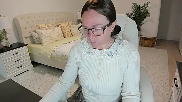 vika73 - Vika73's free webcam - UK Sex Cams