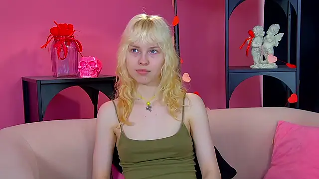 hannahhollis - HannahHollis's free webcam - UK Sex Cams