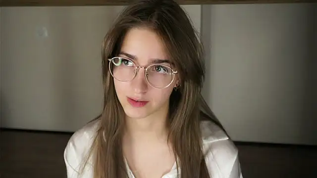 clarinecasebolt - ClarineCasebolt's free webcam - UK Sex Cams