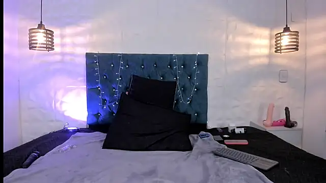 samantha_foxyy - Samantha_foxyy's free webcam - UK Sex Cams