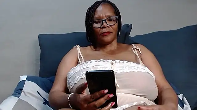 BustyMelonssXXXX webcam