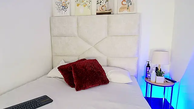 elizawiliamst webcam