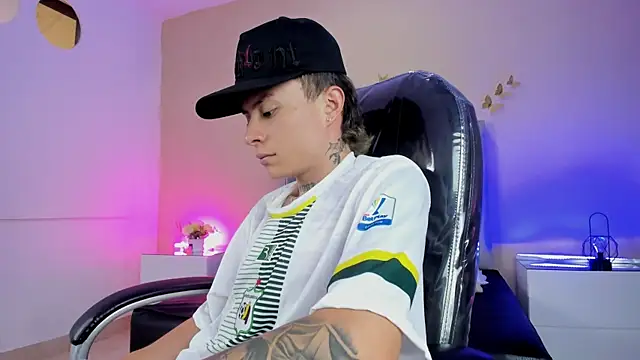 Nascary_Fox Live Webcam on Stripchat