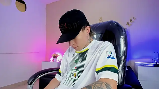nascary_fox - Nascary_Fox's free webcam - UK Sex Cams