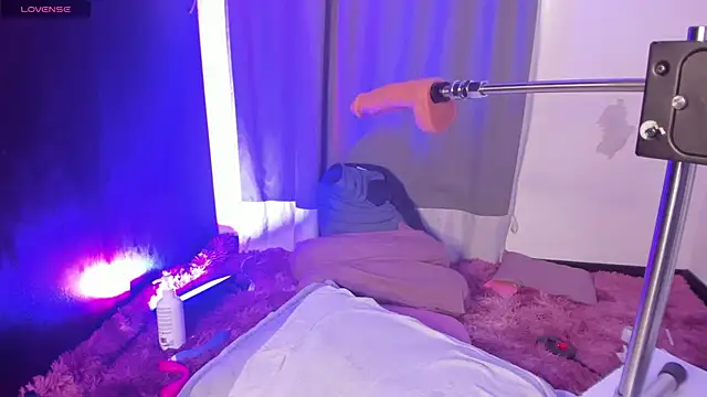 rouse_lili - Rouse_lili's free webcam - UK Sex Cams
