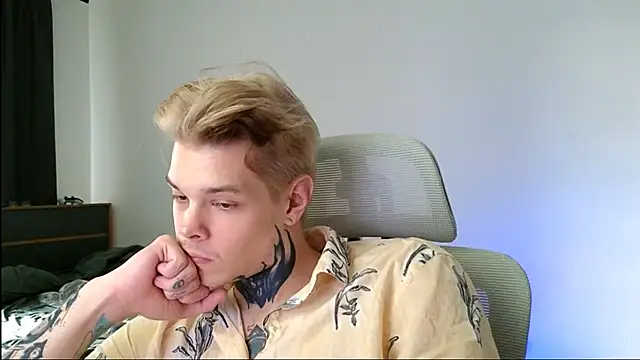 denis_here - DENIS_HERE's free webcam - UK Sex Cams