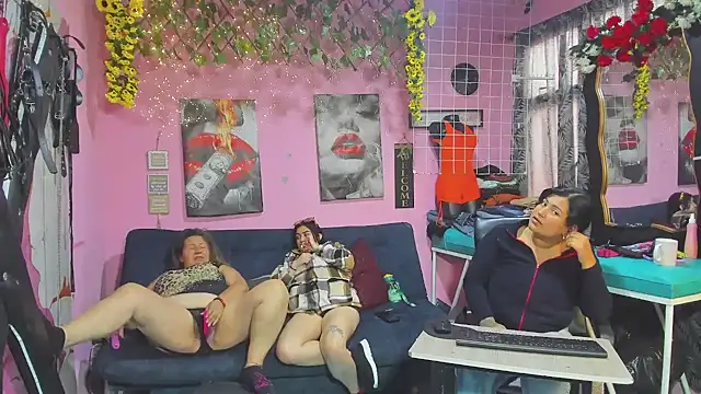 lesbiancuple