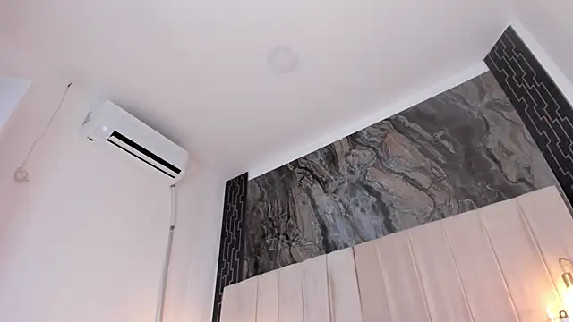 sarita_rouzze - Sarita_rouzze's free webcam - UK Sex Cams