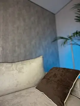 MilfNextDoor20 webcam
