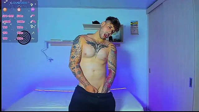 ares_blue - Ares_blue's free webcam - UK Sex Cams