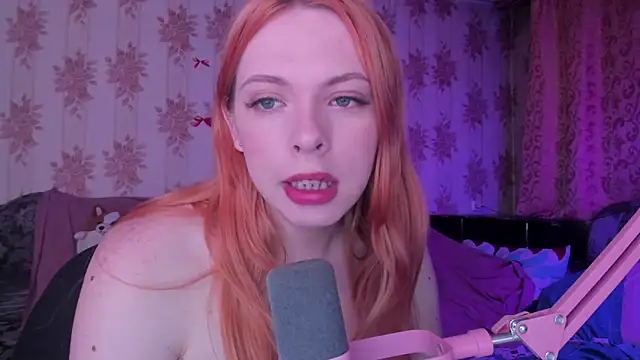 Cutie_Bambi webcam