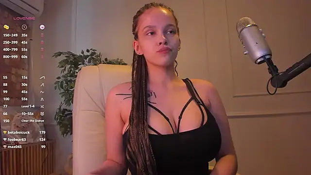 AdalynGlows webcam